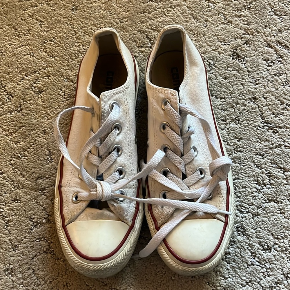 Converse Chuck Taylor Low Top Sneakers